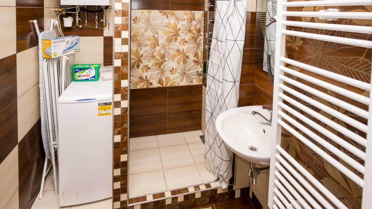 Apartmán Four Year Seasons - Walkable To Centre, Metro And Riverside